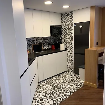 Fantastic Brand New In Location Just Few Steps From The Slope! Private Parking Sierra Nevada