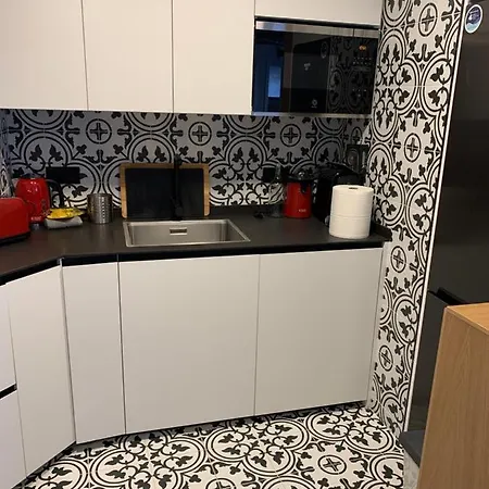 Fantastic Brand New In Location Just Few Steps From The Slope! Private Parking *