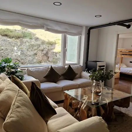 Fantastic Brand New In Location Just Few Steps From The Slope! Private Parking * Σιέρρα Νεβάδα