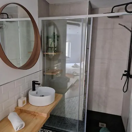 Fantastic Brand New In Location Just Few Steps From The Slope! Private Parking Sierra Nevada