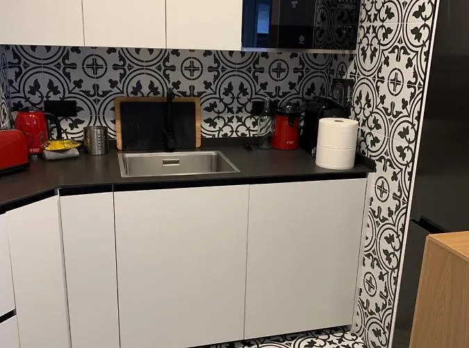 Fantastic Brand New In Location Just Few Steps From The Slope! Private Parking *