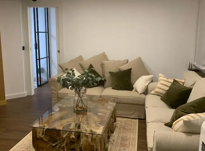 Fantastic Brand New In Location Just Few Steps From The Slope! Private Parking Sierra Nevada