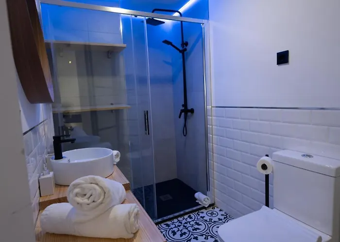 Fantastic Brand New In Location Just Few Steps From The Slope! Private Parking Sierra Nevada