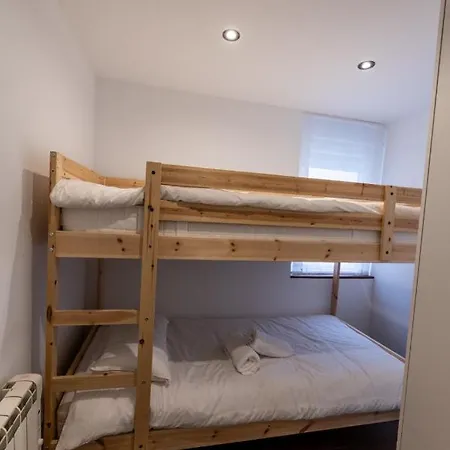 Fantastic Brand New In Location Just Few Steps From The Slope! Private Parking Daire