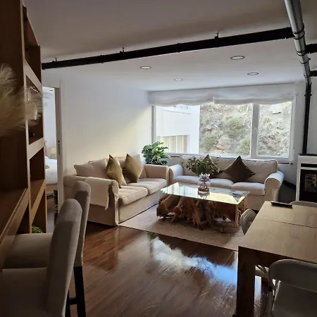 Fantastic Brand New In Location Just Few Steps From The Slope! Private Parking Daire