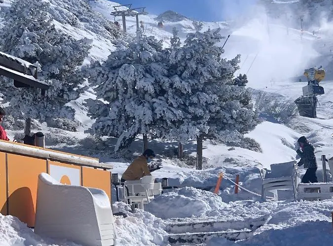 Daire Fantastic Brand New In Location Just Few Steps From The Slope! Private Parking *