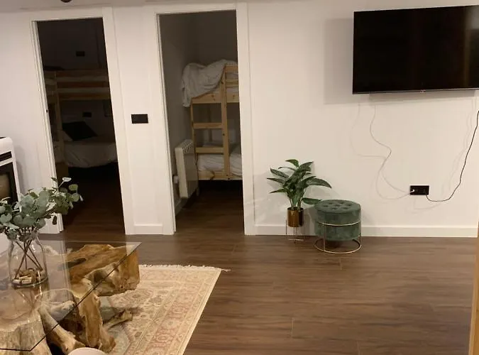 Fantastic Brand New In Location Just Few Steps From The Slope! Private Parking Sierra Nevada